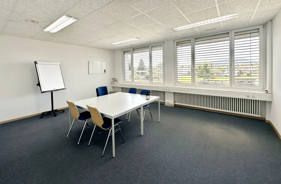 Entire floor office space on the 1st floor - 300 m²