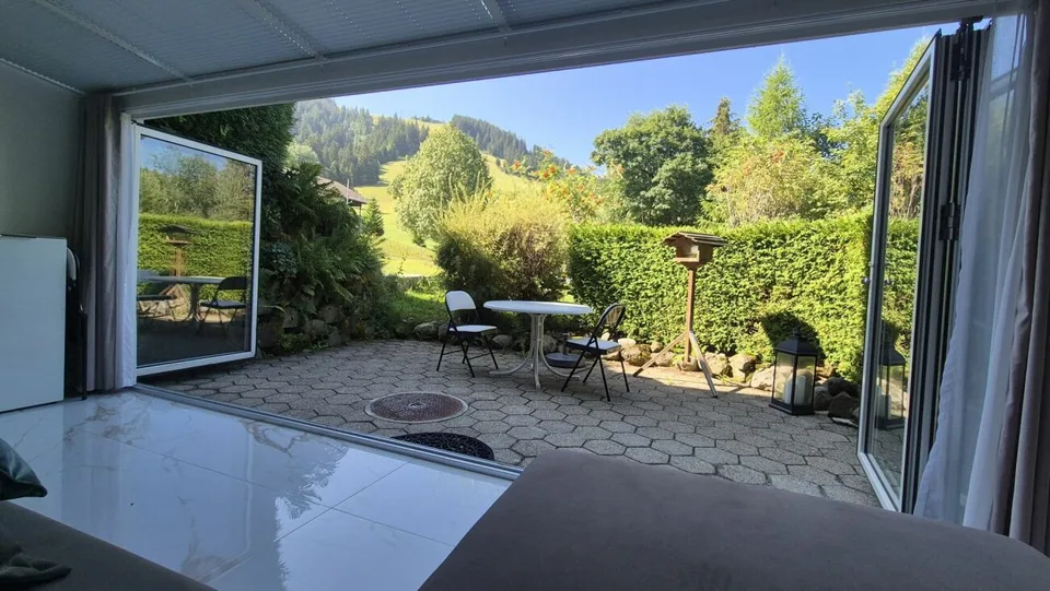 Au-dessus du brouillard, au milieu du soleil ? Bijou rénové à Wirzweli avec vue sur les pistes/de la montagne