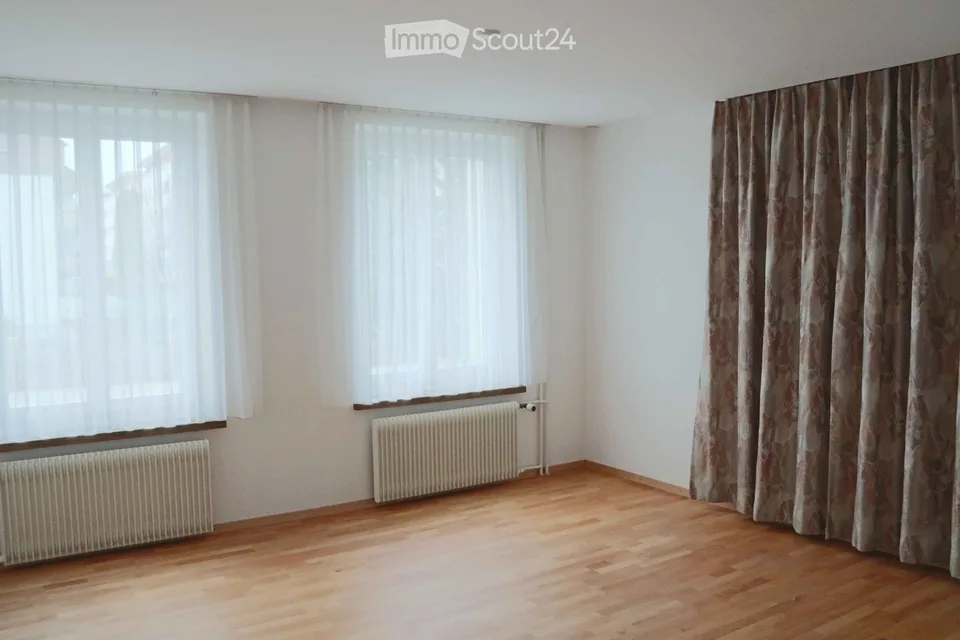 Incantevole appartamento di 3 locali in un edificio storico al piano terra a Gossau SG