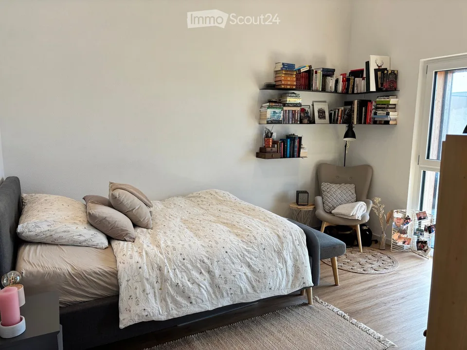 Beautiful 3.5-room apartment with balcony and parking space
