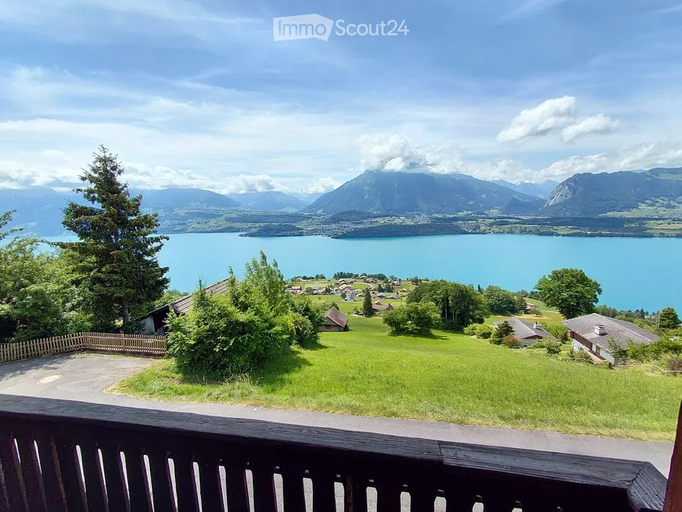 Charmante 4-Zimmer-Wohnung mit Panoramablick in Tschingel ob Gunten