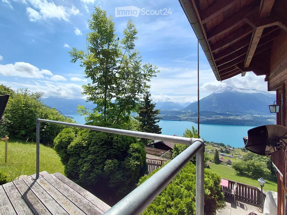 Charmante 4-Zimmer-Wohnung mit Panoramablick in Tschingel ob Gunten