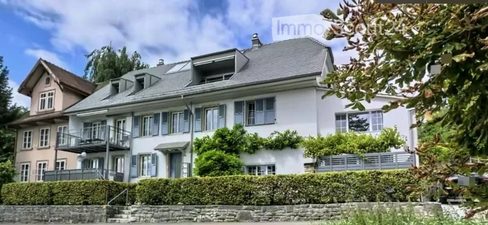 Charmant appartement en attique de 4.5 pièces à Evilard
