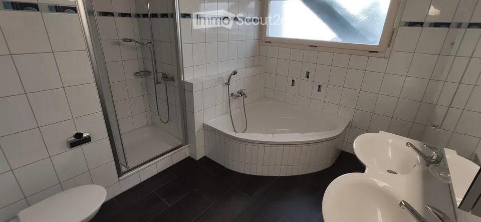 Bright 5.5-room apartment with balcony and beautiful view in Düdingen