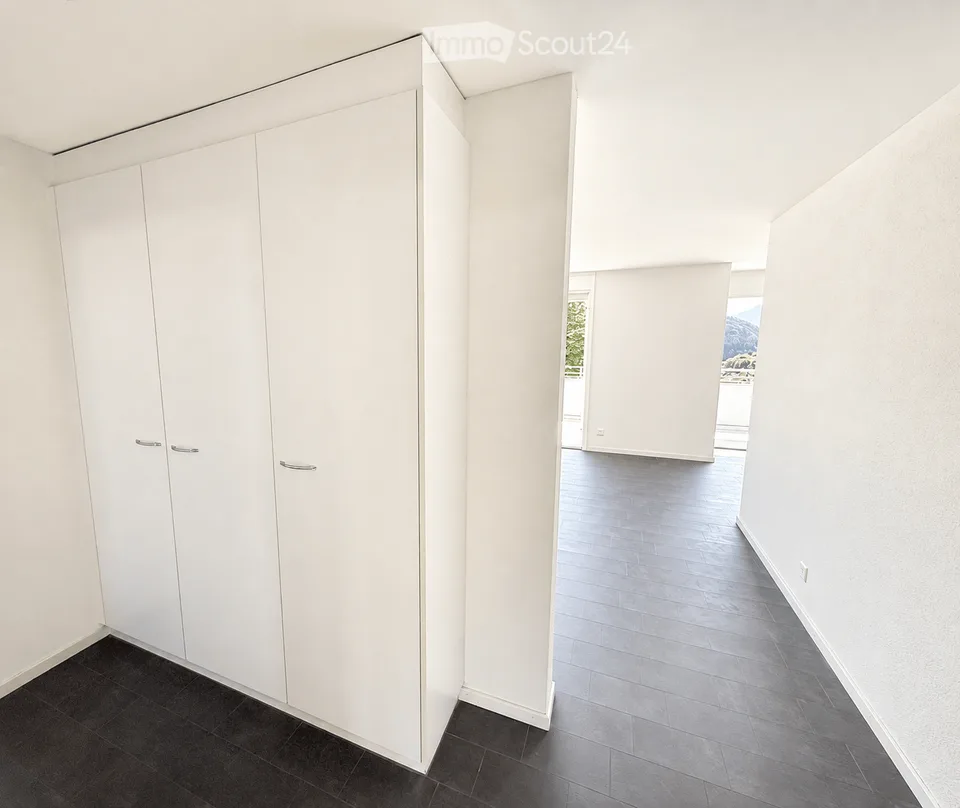 Dreamy panoramic view & absolute tranquility – spacious 5½-room terrace apartment in Adligenswil Lucerne – photo 6 of 9