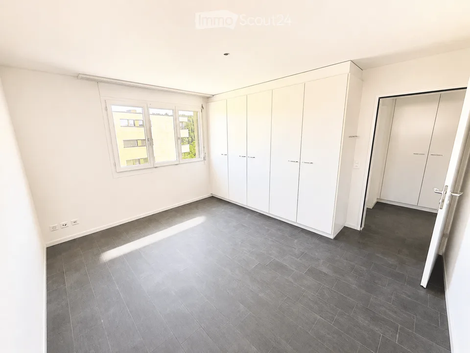 Dreamy panoramic view & absolute tranquility – spacious 5½-room terrace apartment in Adligenswil Lucerne – photo 7 of 9