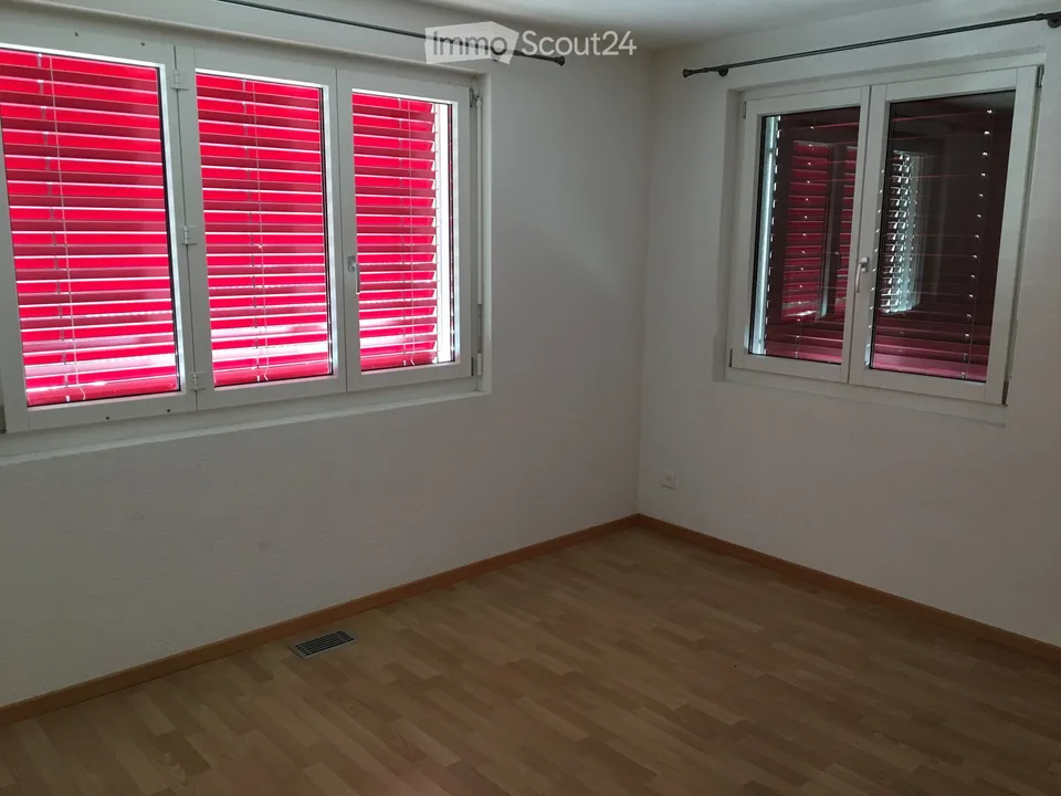 Attractive 4-room apartment with garden terrace, garage / near public transport