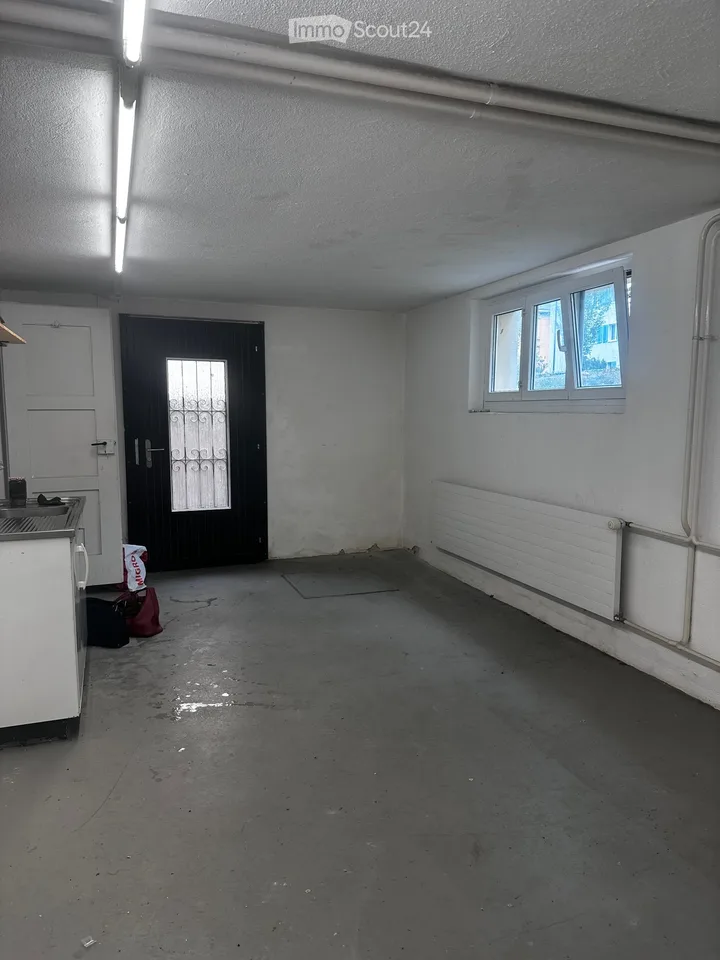 Atelier / Salle de loisirs à proximité de la station de tram Triemli