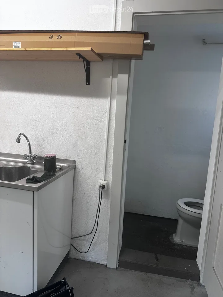 Atelier / Salle de loisirs à proximité de la station de tram Triemli