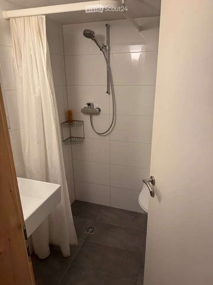 Moderne Einliegerwohnung am Alpenweg 3, Müntschemier