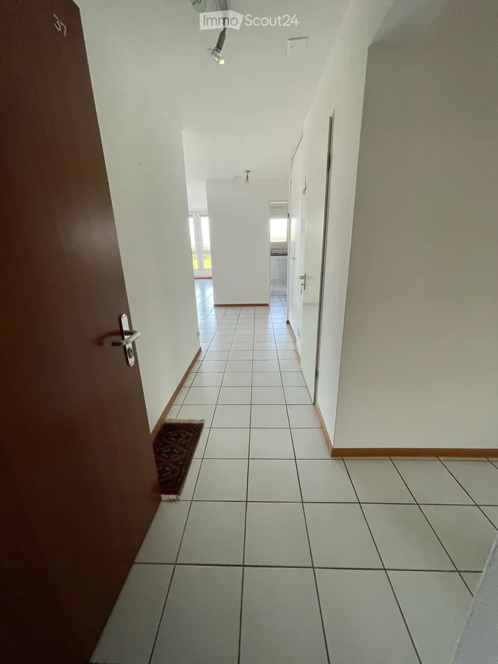 Ampio appartamento di 5.5 locali con vista impareggiabile a Ecublens (VD)