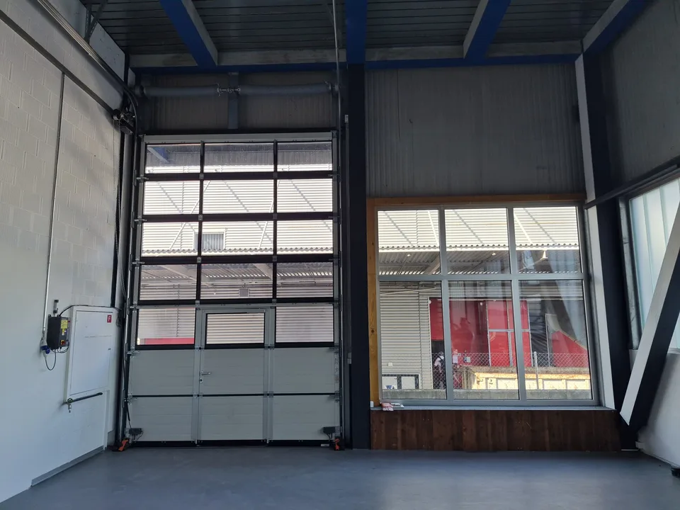 Versatile commercial unit
