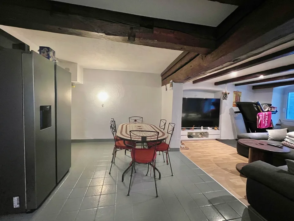 Rustic village house 140 m2 living space + large garden