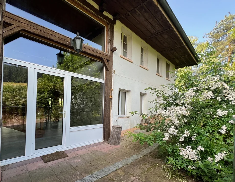 Ferme transformée en 2 spacieux appartements