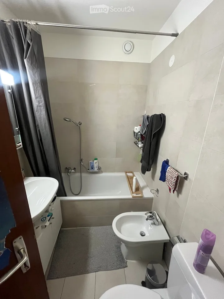 Looking for a sublessee for a 2.5-room apartment in Pregassona