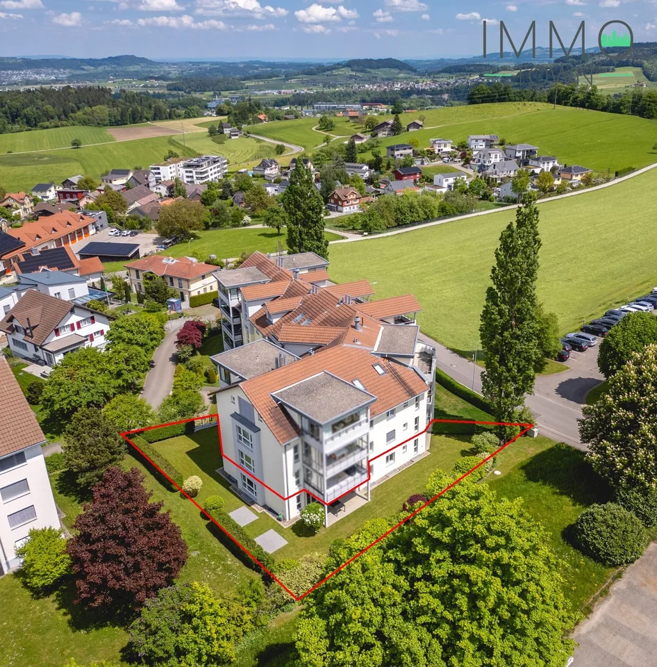 Wohnen mit Weitblick: Grosszügige Gartenwohnung mit 280 m² fantastischem, privatem Gartenparadies