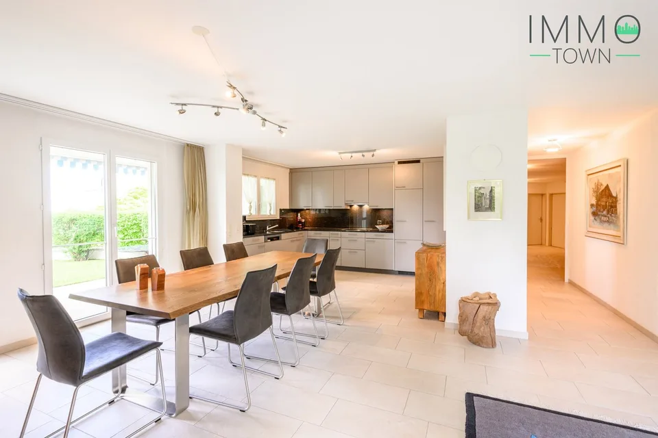 Living with a view: Spacious garden apartment with 280 m² fantastic, private garden paradise