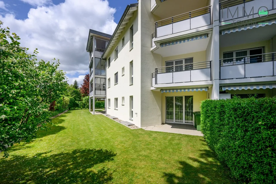Living with a view: Spacious garden apartment with 280 m² fantastic, private garden paradise