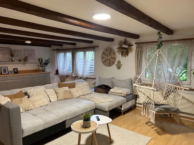 Family-friendly residential property with 2 house parts in Fehraltorf