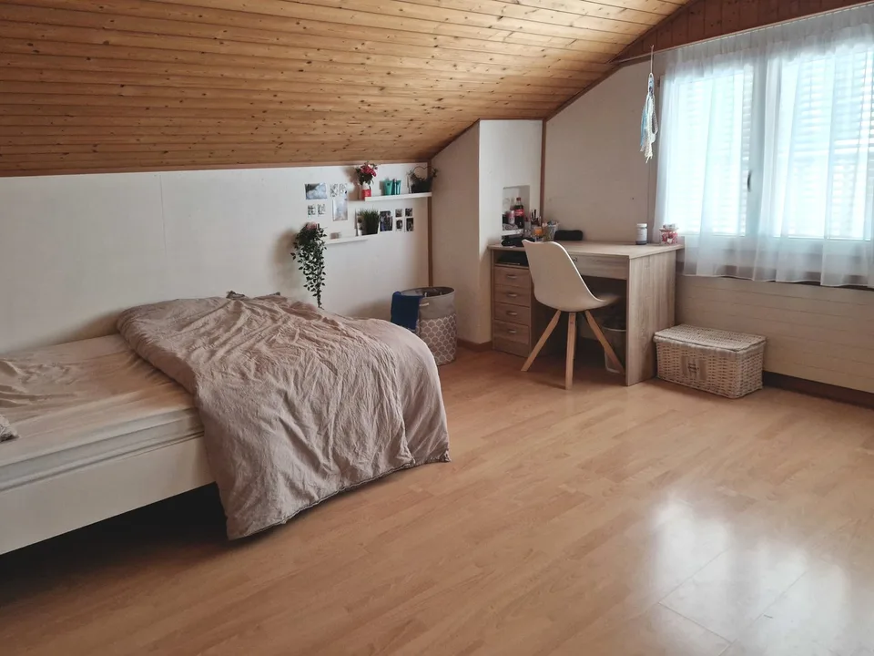 Family-friendly residential property with 2 house parts in Fehraltorf
