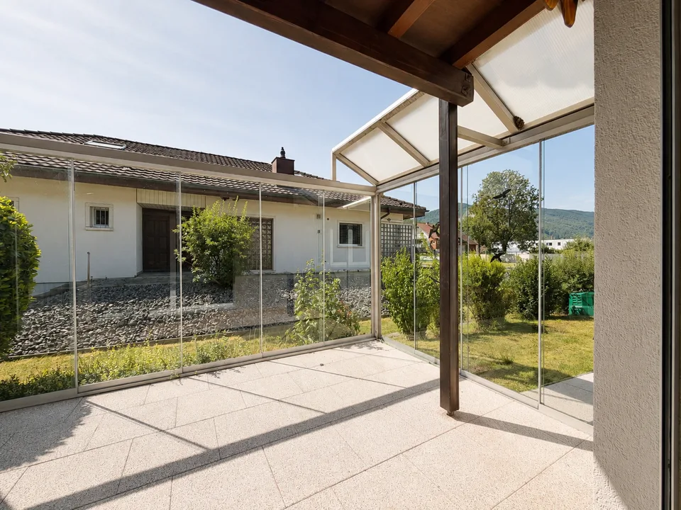 Half-house with 5.5 rooms in a quiet location in Balsthal for sale