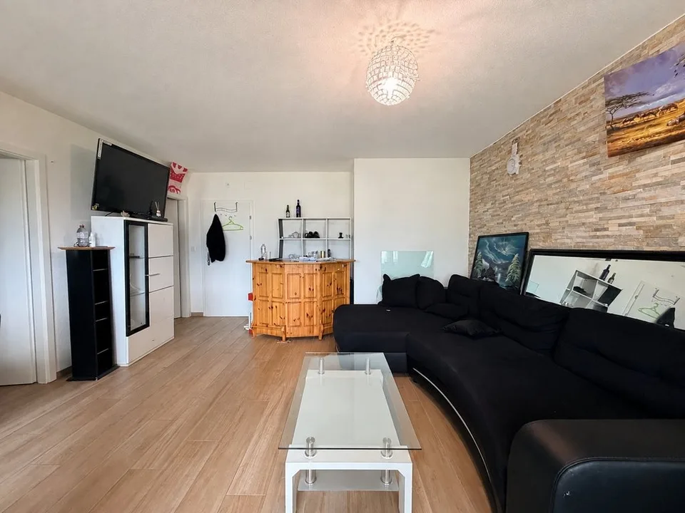 Zweieinhalb-Zimmer-Wohnung im 2. Stock
