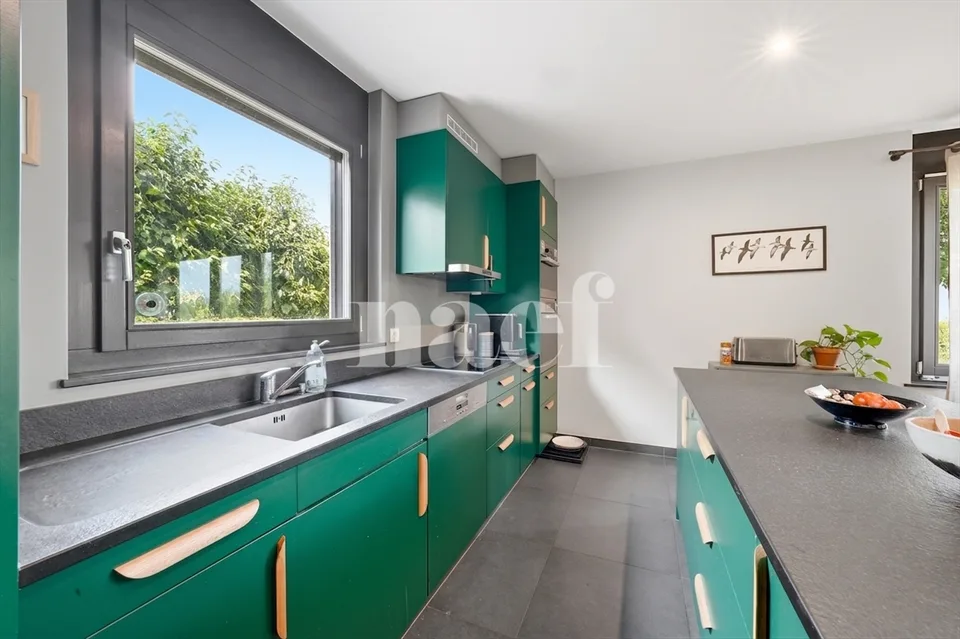 Exklusivität? 6-Zimmer-Familienwohnung mit privatem Garten in Satigny