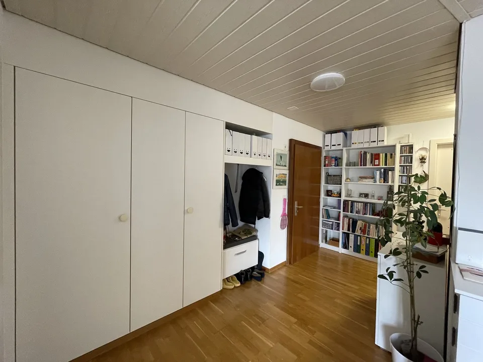 Ampio appartamento di 3,5 locali con balcone