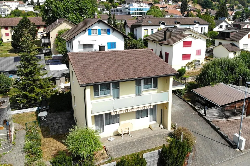 Charmant maison de famille de 4,5 pièces à Lengnau – disponible immédiatement !