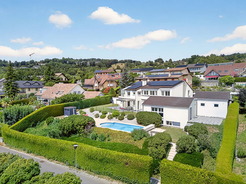 Magnificent property in a prestigious neighborhood of Lutry, with lake view