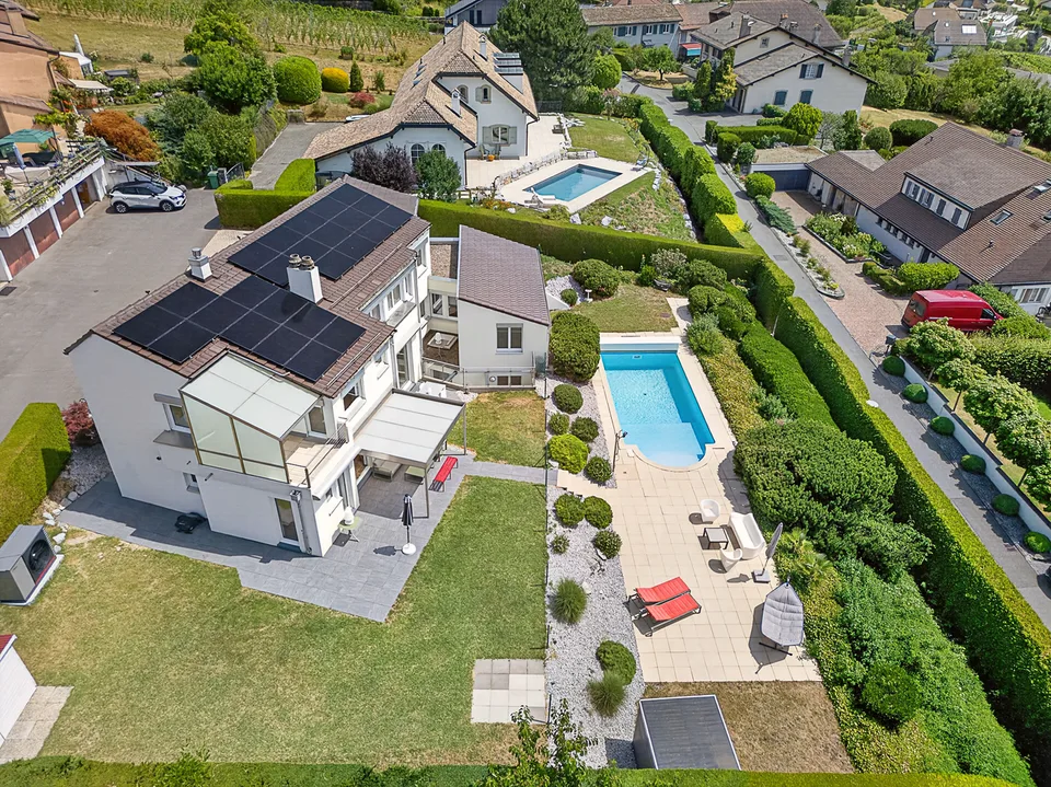 Magnificent property in a prestigious neighborhood of Lutry, with lake view