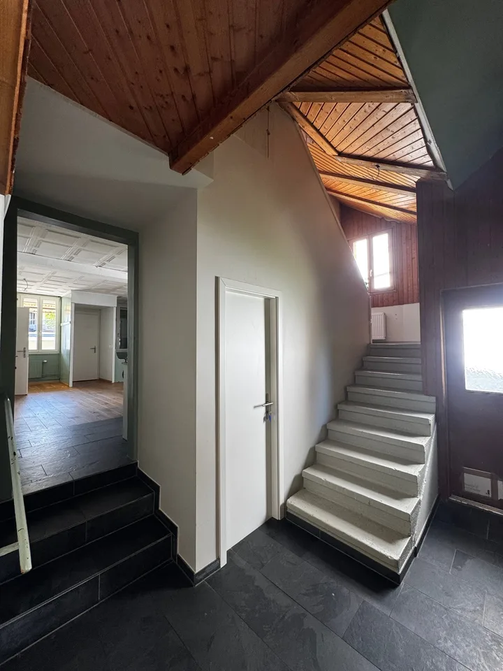 Maison dans un environnement calme dans la zone centrale de Biberist - rénovée en 2021