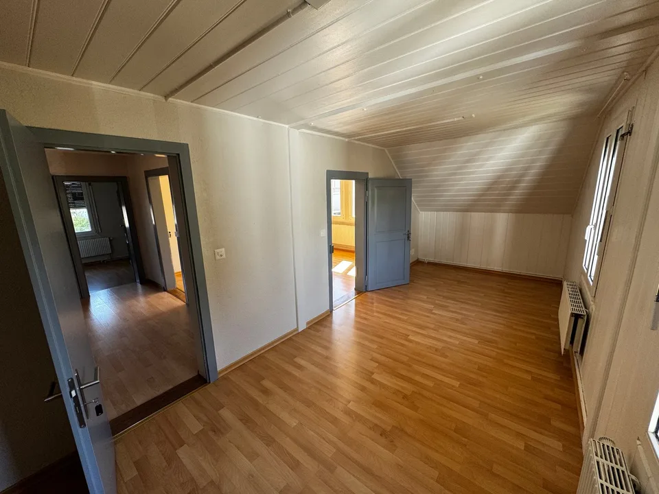 Maison dans un environnement calme dans la zone centrale de Biberist - rénovée en 2021