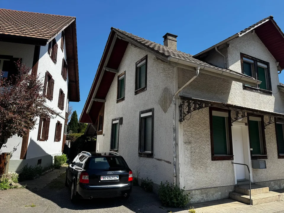 Maison dans un environnement calme dans la zone centrale de Biberist - rénovée en 2021