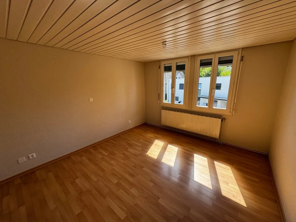 Maison dans un environnement calme dans la zone centrale de Biberist - rénovée en 2021