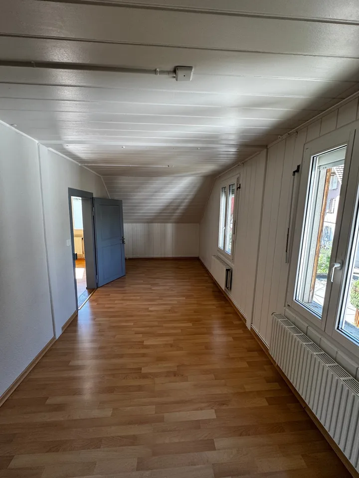 Maison dans un environnement calme dans la zone centrale de Biberist - rénovée en 2021