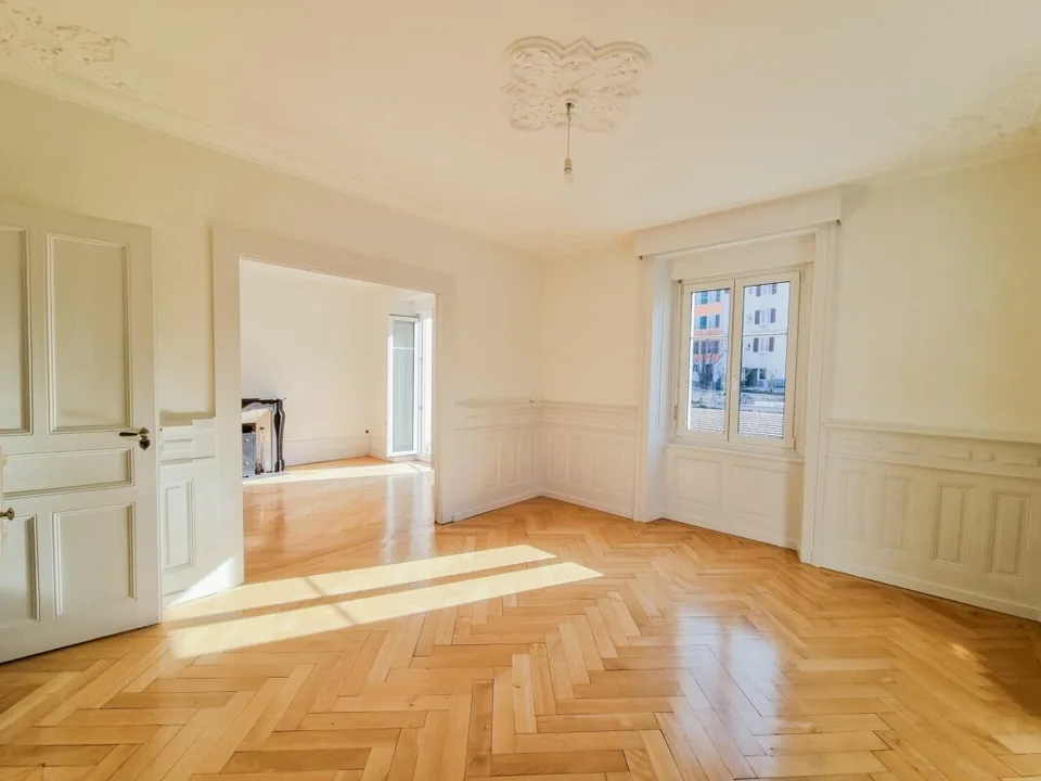 Bel appartement de 4 pièces au 1er étage avec garage