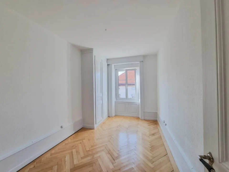 Bel appartement de 4 pièces au 1er étage avec garage