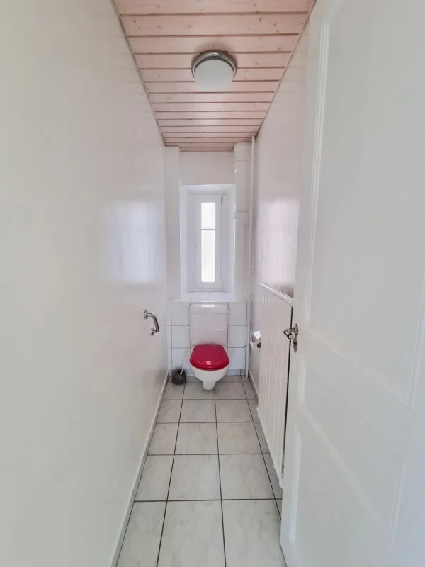 Bel appartement de 4 pièces au 1er étage avec garage