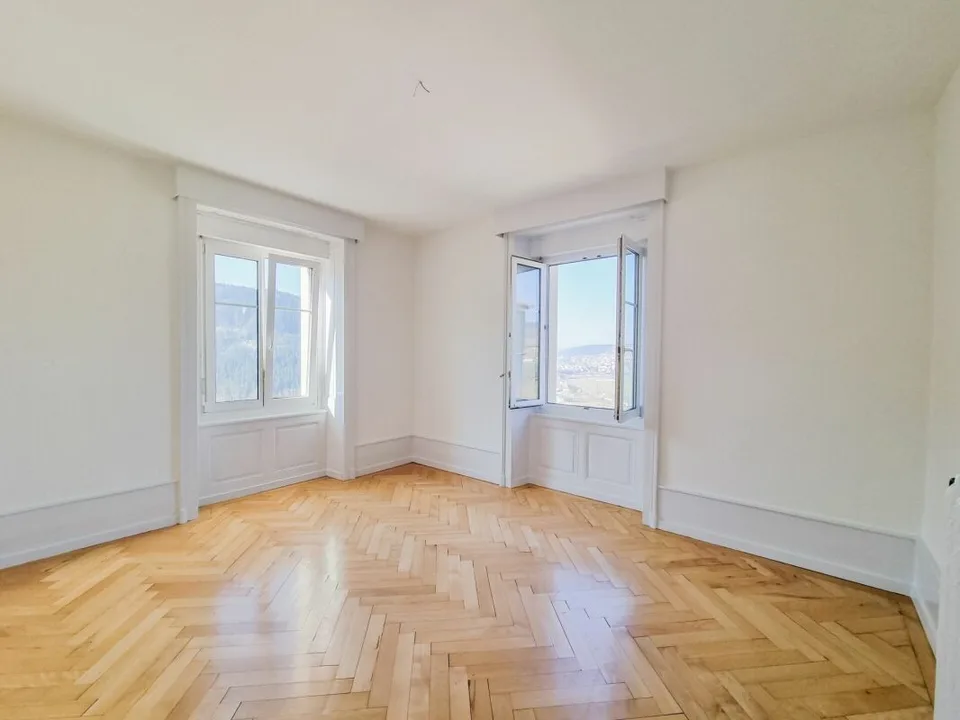 Bel appartement de 4 pièces au 1er étage avec garage