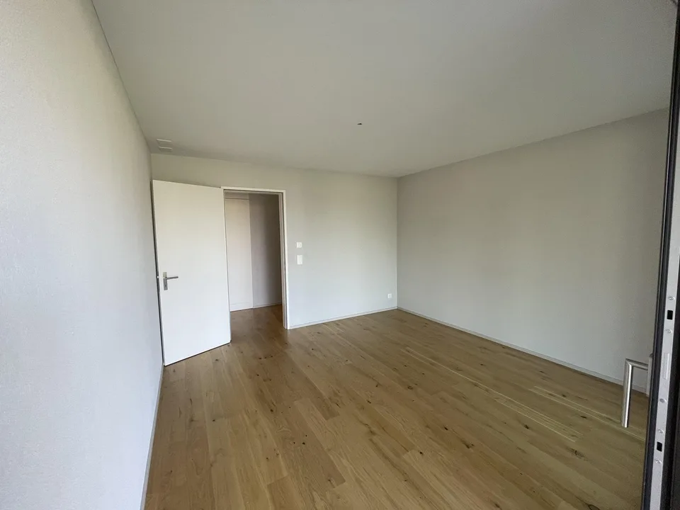Moderne 3.5 Zimmerwohnung mitten in einem Park über Zollikofen