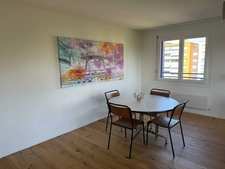 Furnished 3.5-room apartment with lake view in the center of Zug