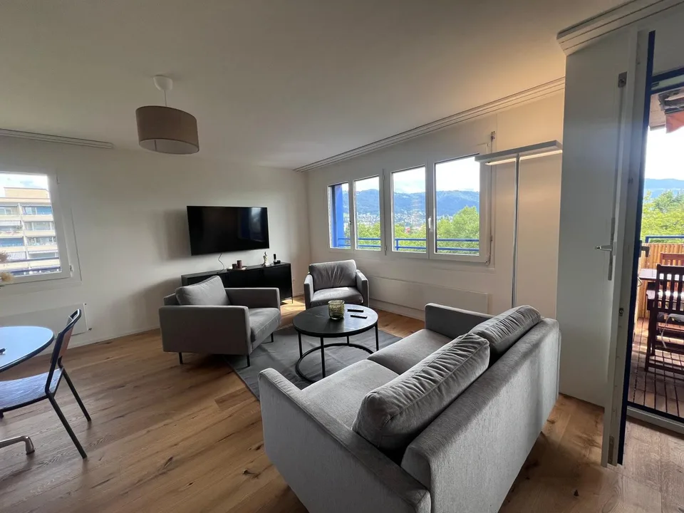 Furnished 3.5-room apartment with lake view in the center of Zug