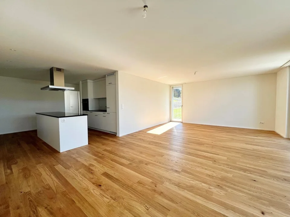 Prächtige 4.5 Zimmer Wohnung im 1. Stock