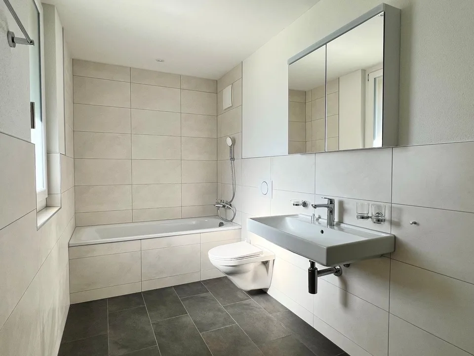 Prächtige 4.5 Zimmer Wohnung im 1. Stock