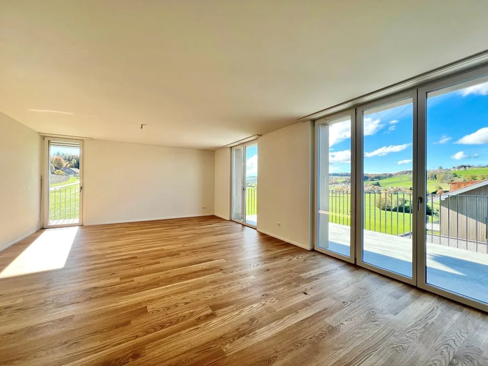 Prächtige 4.5 Zimmer Wohnung im 1. Stock