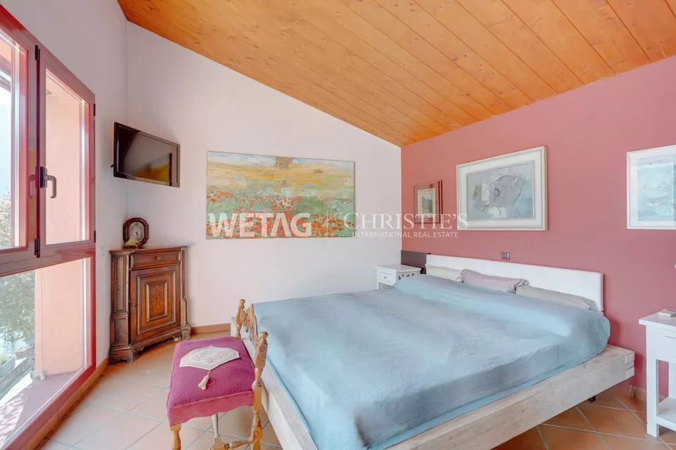 Direkt am See mit Bootsplatz: Charmante Villa in Riva San Vitale zum Verkauf ? Zweitwohnsitz möglich