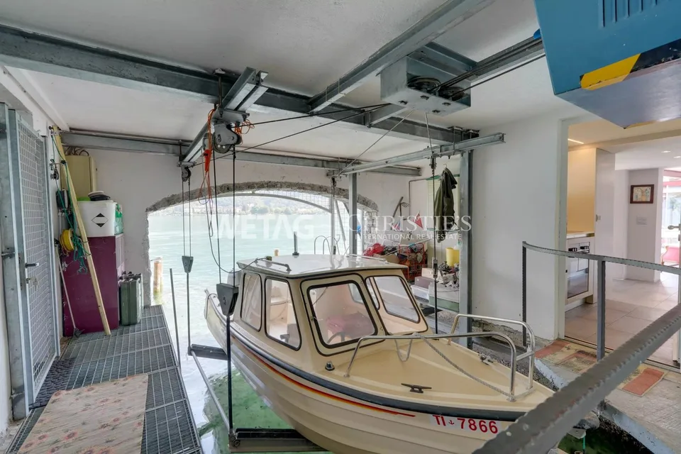 Direkt am See mit Bootsplatz: Charmante Villa in Riva San Vitale zum Verkauf ? Zweitwohnsitz möglich
