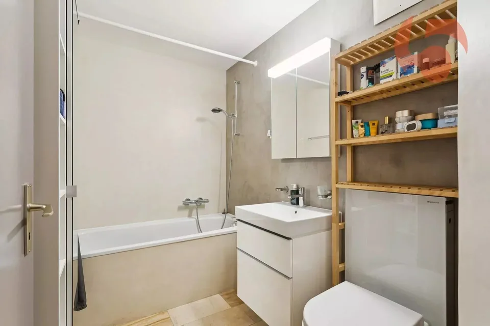 Schönes durchgehendes 4,5-Zimmer-Apartment