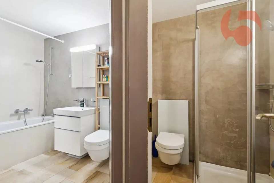 Schönes durchgehendes 4,5-Zimmer-Apartment